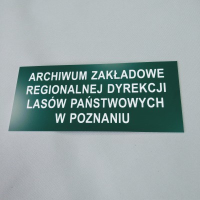 Tabliczka grawerowana do 80 znaków w 4 wersach