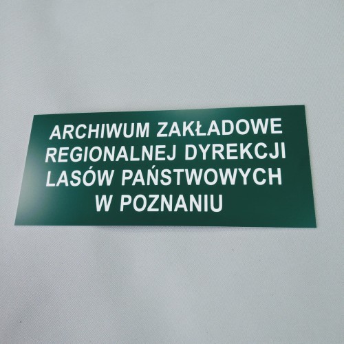 Tabliczka grawerowana do 80 znaków w 4 wersach