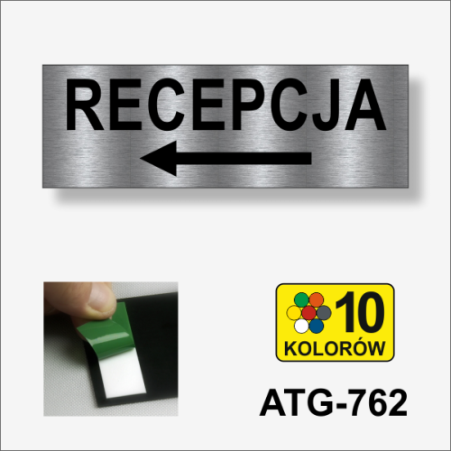 Do recepcji w lewo tabliczka informacyjna hotelowa