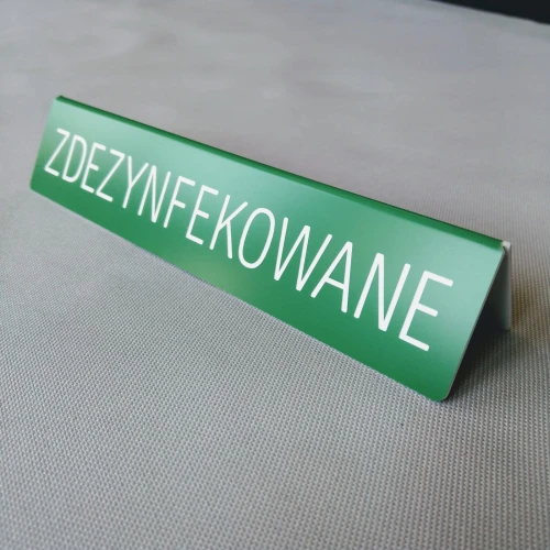 Zdezynfekowane zielona tabliczka do ustawiania