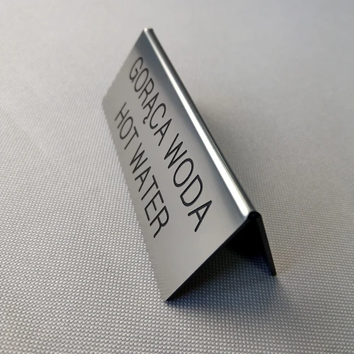 Tabliczka bufetowa z napisem gorąca woda kolor stalowy szczotkowany