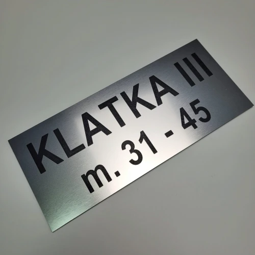 Numer klatki  - Tabliczka informacyjna grawerowana kolor stalowy szczotkowany