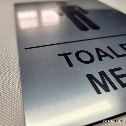 Tabliczka informacyjna na drzwi "Toaleta męska" z napisem