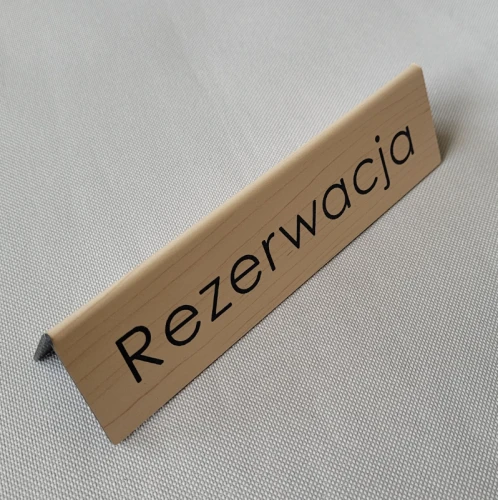 Rezerwacja tabliczka na stolik - jasne drewno.png