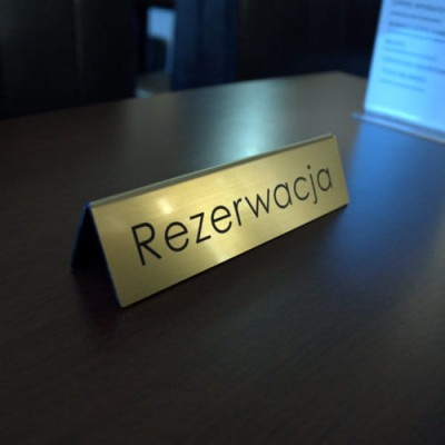 Tabliczka-rezerwacja-złota