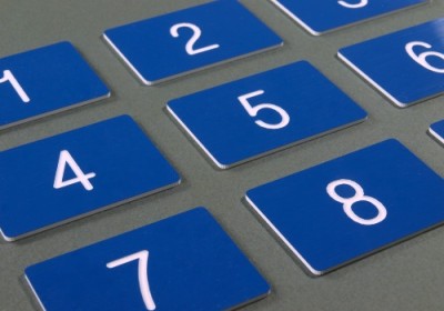 Numerki grawerowane niebieskie