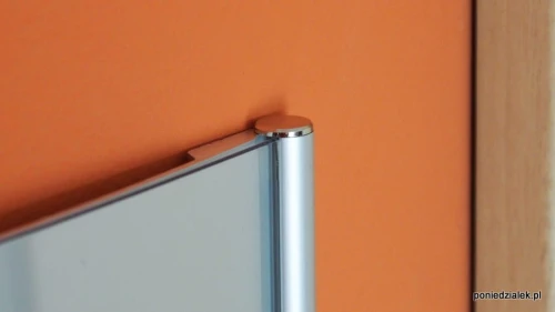 Tabliczka z wymienną treścią.